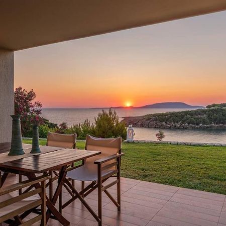 Villa Idyle - Beachfront Residence Tragána Dış mekan fotoğraf