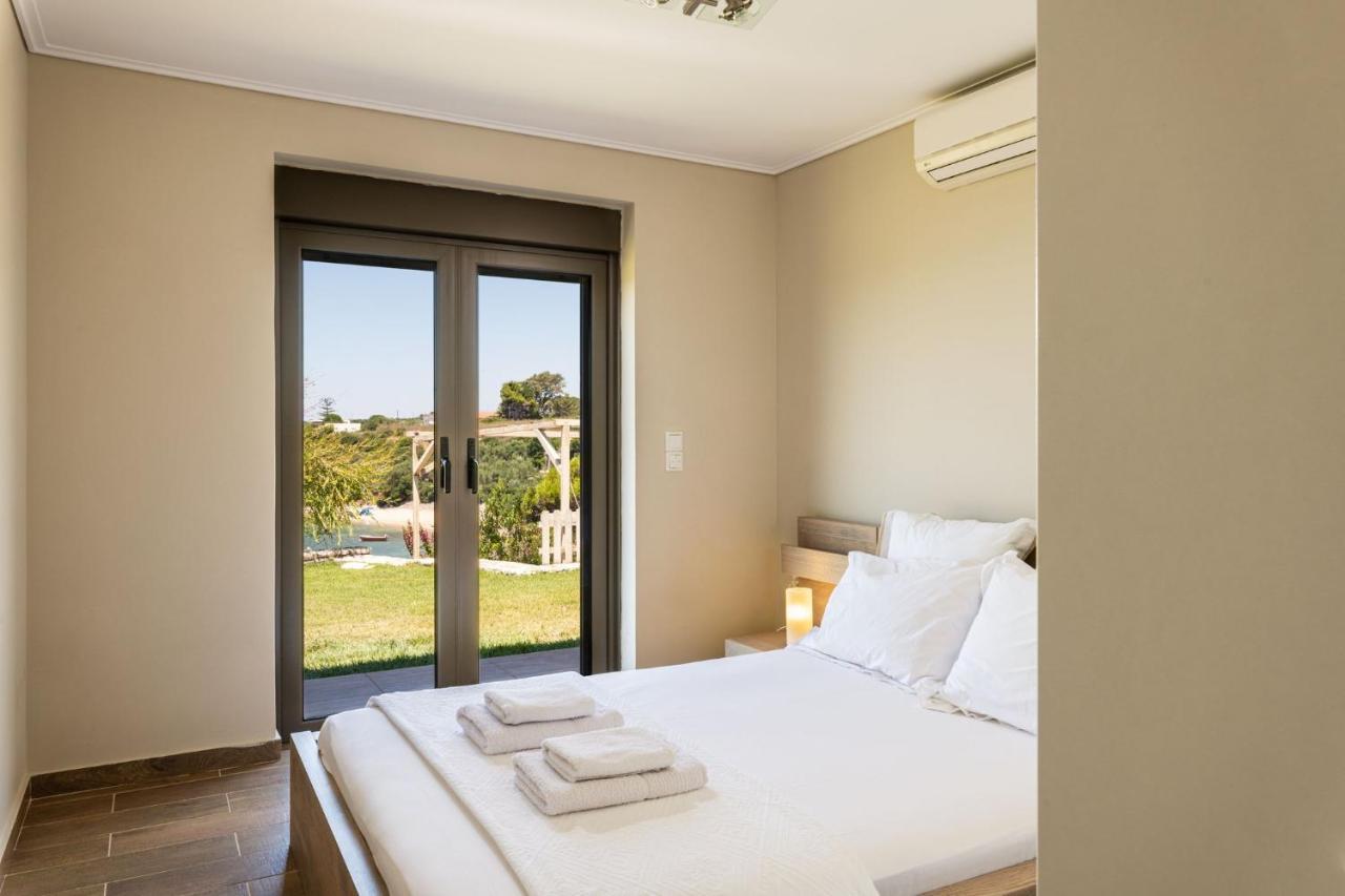 Villa Idyle - Beachfront Residence Tragána Dış mekan fotoğraf